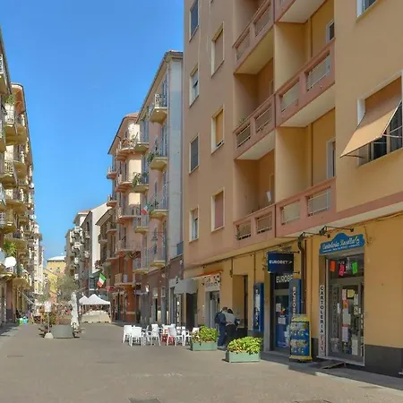 Brezza Marina Vadoalmare Immobiliare *